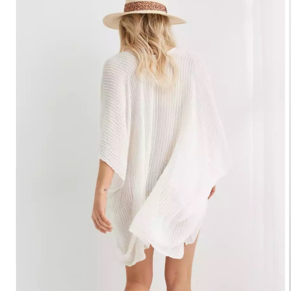 Aerie Textured Cape